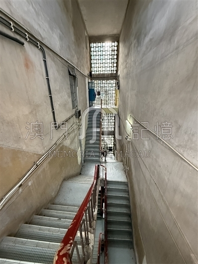 祐群大廈內部樓梯